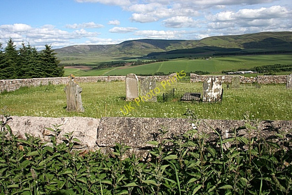 Photo 6"x4" Buiternach Cemetery Clashnoir c2010