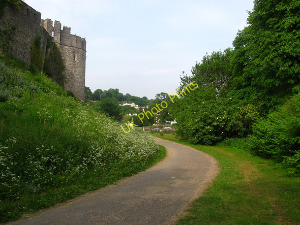 Photo 6"x4" Chepstow Castle Dell Chepstow\/Cas-Gwent c2010