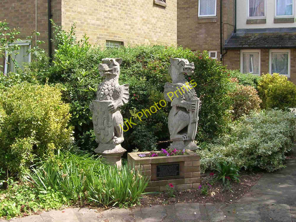 Photo 6"x4" Here be dragons Cambridge\/TL4658 c2010