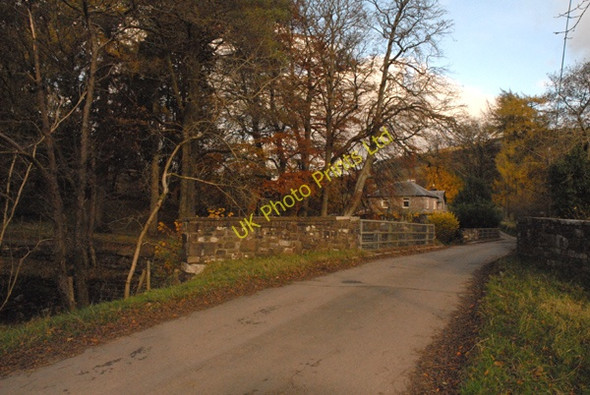 Photo 6"x4" Mellte Castle and roadbridge over the River Mellte Ystradfellte c2007