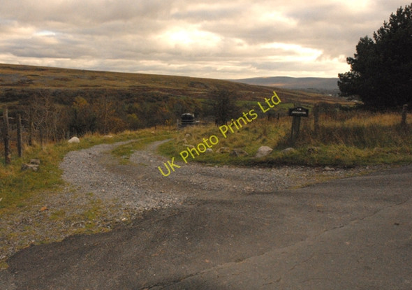 Photo 6"x4" Road leading to 'Tir-dyweunydd'. Ystradfellte c2007