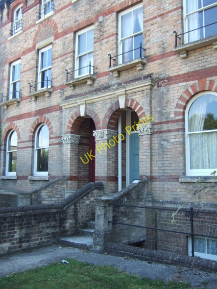 Photo 6"x4" Ornate doorway, Cornwall Road, Dorchester Dorchester\/SY6890 c2010