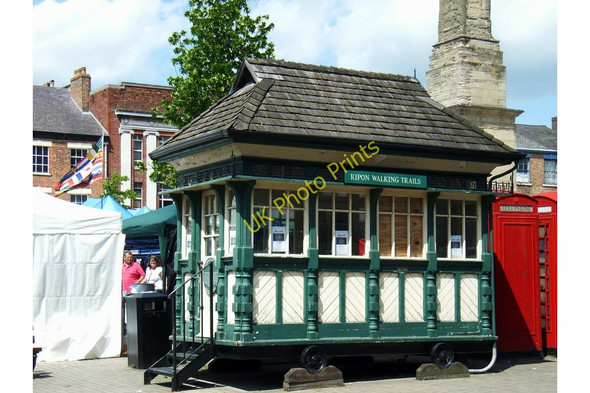 Photo 6"x4" Cabmens Shelter, Market Place Ripon c2010