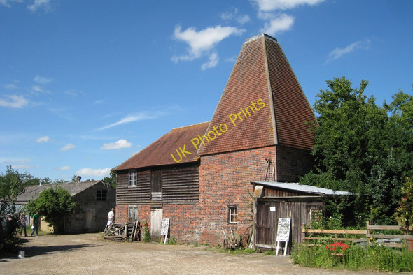 Photo 6"x4" Oast House at Buss Farm, Pluckley Road, Bethersden, Kent Wissenden c2010 P1