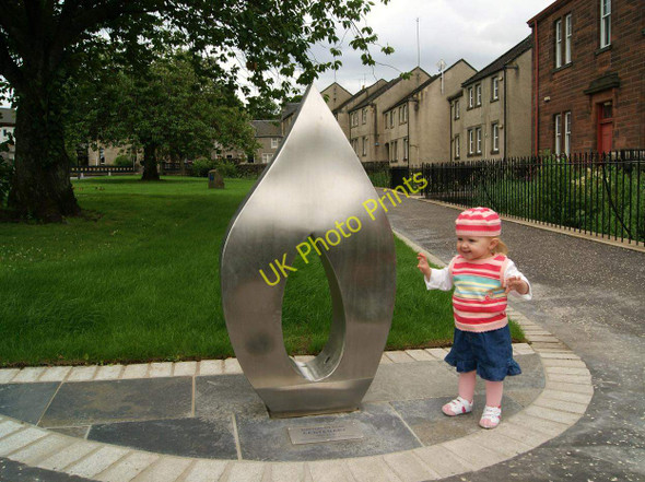 Photo 6"x4" Burngreen Centenary Sculpture Kilsyth c2010