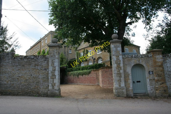 Photo 6"x4" Side gates to the school Pitsford c2010