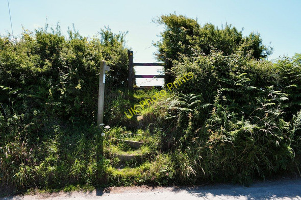 Photo 6"x4" A footpath opposite Shaftsborough Lane Ossaborough c2010