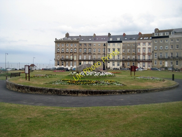 Photo 6"x4" Royal Crescent gardens Whitby\/NZ8910 c2010