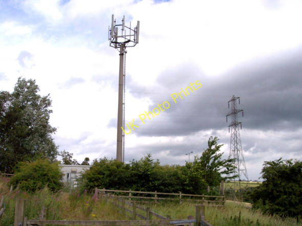 Photo 6"x4" Telecommunications mast and pylon straddle the M58 near Lawns Farm Hall Green\/SD5105 c2010