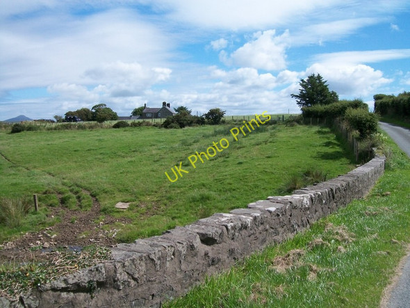 Photo 6"x4" Caerau farmhouse, Dinas,  from the bridge Dinas\/SH2636 c2010