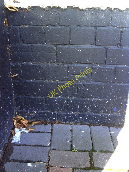Photo 6"x4" Benchmark on JaQues Hair & Beauty, Hucknall Road Nottingham\/SK5641 c2010