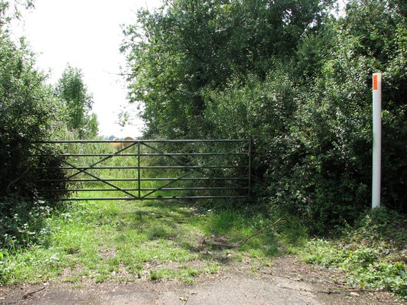 Photo 6"x4" Gas pipeline marker by gated farm track in St Thomas Lane Ketteringham c2010