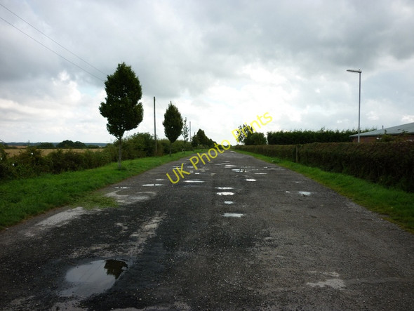 Photo 6"x4" A walk from Oulton Church #52 Arthursdale c2010