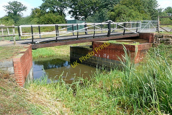 Photo 6"x4" Haybarn Bridge Strood Green\/TQ0224 c2010 P1