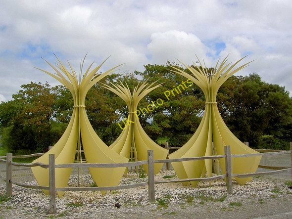 Photo 6"x4" Sculpture in the car park Pen-l\u00f4n c2010
