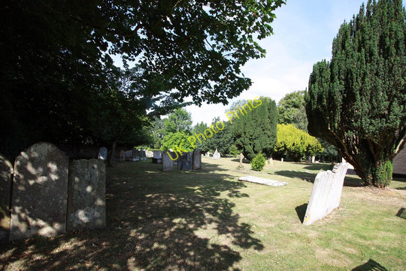 Photo 6"x4" St Katharine, Knockholt, Kent - Churchyard Knockholt c2010