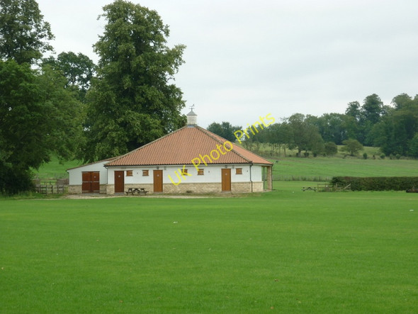 Photo 6"x4" A Sports pavilion in Thornton-le-Dale Thornton-le-Dale c2010
