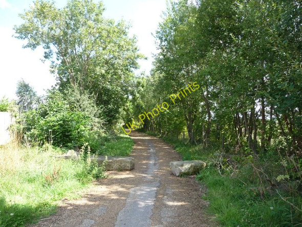 Photo 6"x4" Guarding the Trail Normanton\/SE3822 c2010