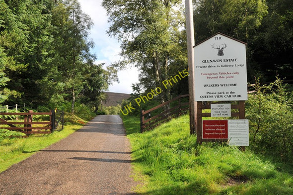 Photo 6"x4" End of the public road in Glenavon Estate Tomintoul\/NJ1618 c2010