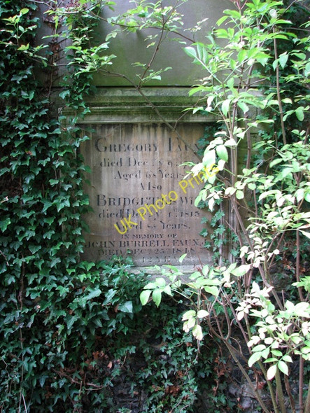 Photo 6"x4" St Mary the Less in Thetford - overgrown memorial Thetford\/TL8783 c2010