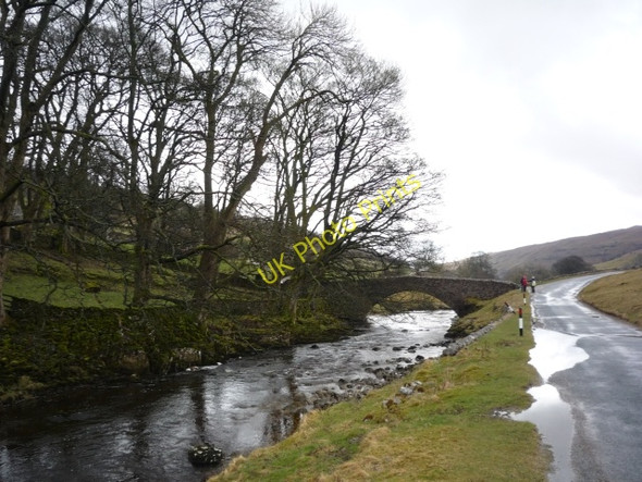 Photo 6"x4" Bridge over the Wharfe Yockenthwaite c2010