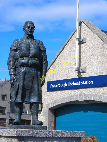 Photo 6"x4" Fraserburgh Lifeboat Memorial Fraserburgh c2010