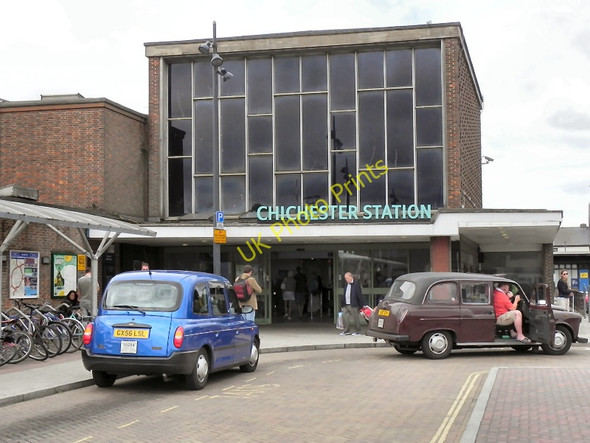 Photo 6"x4" Chichester Station Entrance Chichester c2010