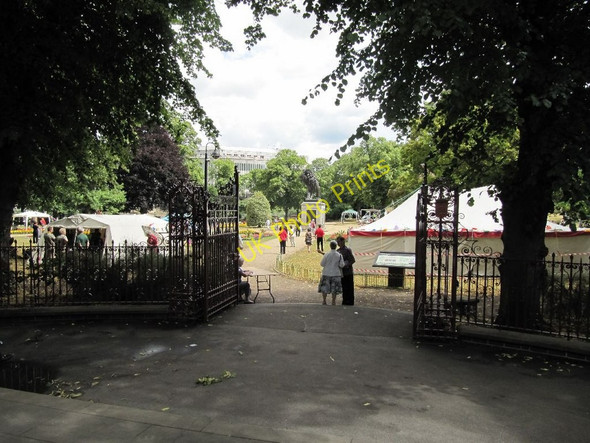 Photo 6"x4" Entrance to the gardens Reading c2010