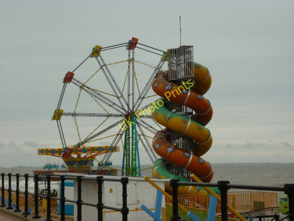 Photo 6"x4" The funfair on North Promenade, Cleethorpes Cleethorpes c2010