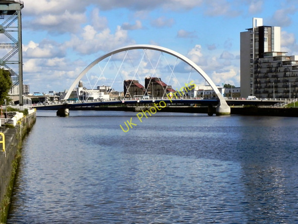 Photo 6"x4" Clyde Arc Glasgow c2010