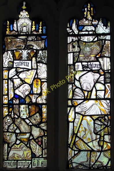Photo 6"x4" St Mary's church in North Tuddenham - porch window Clippings Green c2010