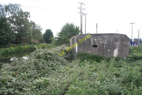 Photo 6"x4" Kennet on the left Thatcham c2010