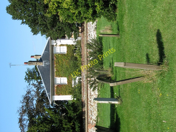 Photo 6"x4" Wisteria-clad house in Burnham Ulph-cum-Sutton Burnham Market c2010
