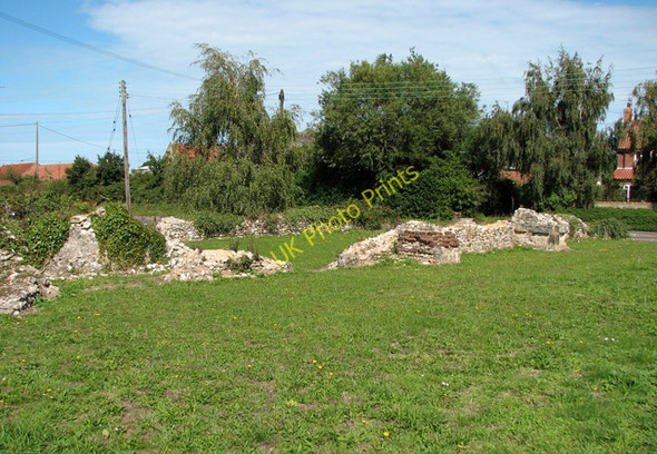 Photo 6"x4" The ruins of St Ethelbert's church in Burnham Sutton Burnham Market c2010