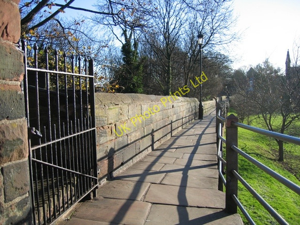 Photo 6"x4" The city walls by the Phoenix Tower Chester c2007