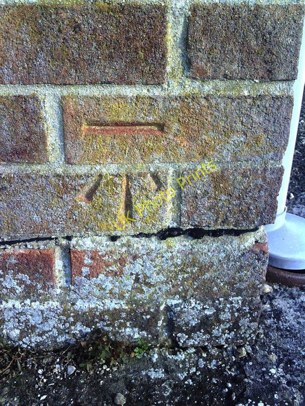 Photo 6"x4" Benchmark on #46 Coromandel Abingdon c2010