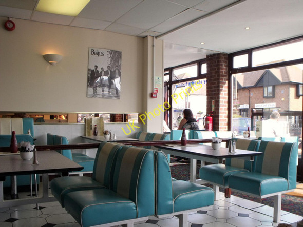 Photo 6"x4" Vinyl interior of Riviera Restaurant, Selsey Selsey c2010