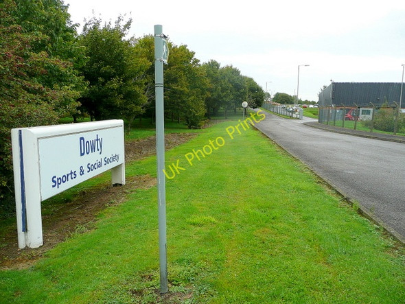 Photo 6"x4" Road to Dowty Sports Club Down Hatherley c2010
