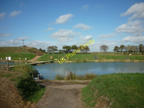 Photo 6"x4" Tansterne Fishing Ponds Flinton c2010