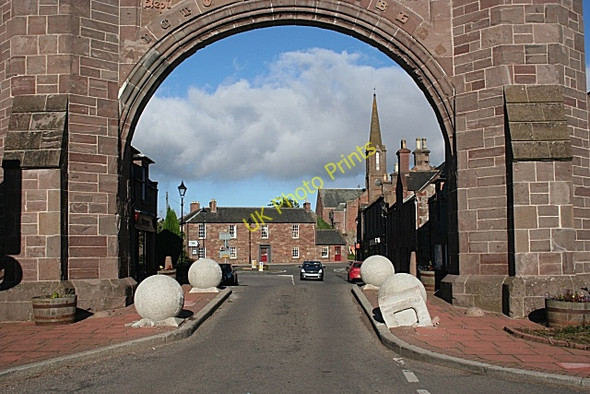 Photo 6"x4" Through the Arch Fettercairn c2010