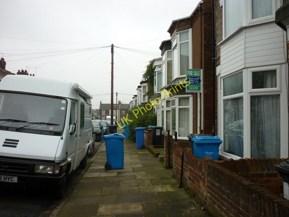 Photo 6"x4" Blue bin day down Manvers Street, West Hull Kingston upon Hull c2010