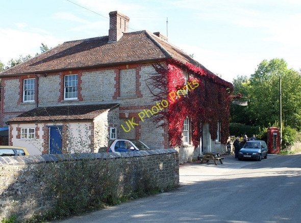 Photo 6"x4" 2010 : Seymour Arms with virginia creeper and phone box Witham Friary c2010