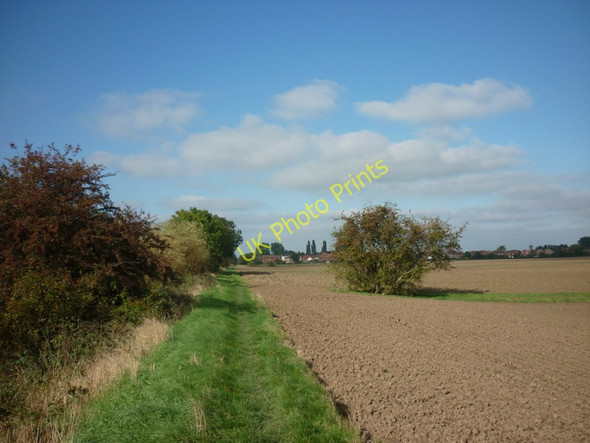 Photo 6"x4" Walking towards Newport Newport\/SE8530 c2010