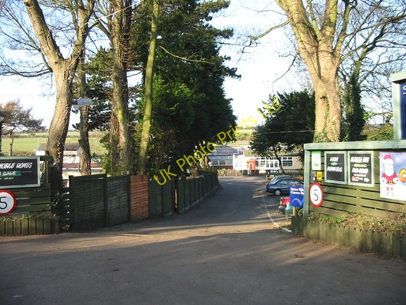 Photo 6"x4" Entrance to Sutton Vale country club and caravan park Sutton\/TR3349 c2007