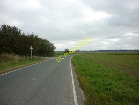 Photo 6"x4" The road to the left leads to Blacktoft Sands Blacktoft c2010