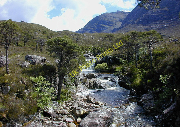 Photo 6"x4" The Allt Coire Roill Annat\/NG8954 c2002