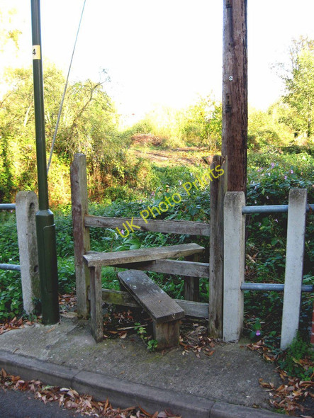 Photo 6"x4" Stile, Mill Road Stourport-on-Severn c2010