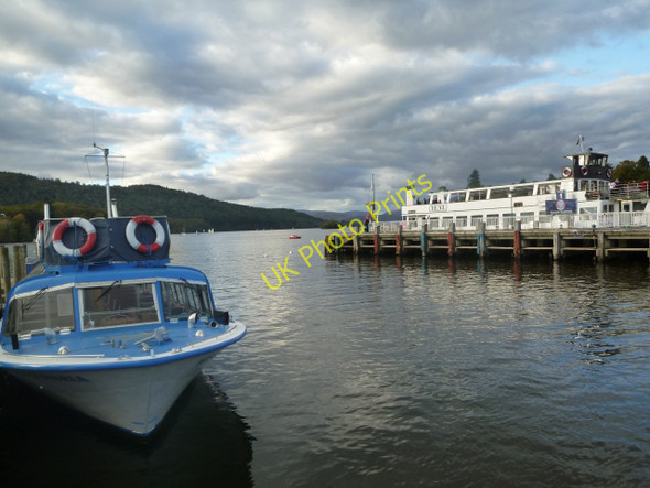 Photo 6"x4" Bowness-on-Windermere: at the ferry jetties Bowness-On-Windermere c2010