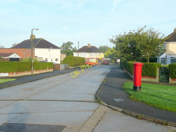 Photo 6"x4" Concrete suburban road Churchdown c2010