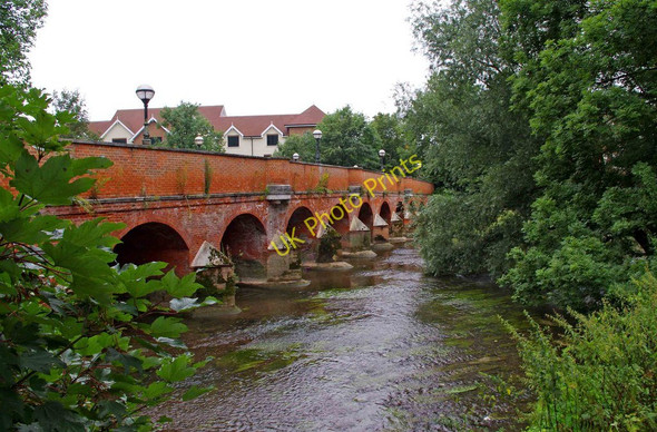 Photo 6"x4" Leatherhead or Town Bridge (3) Leatherhead c2010